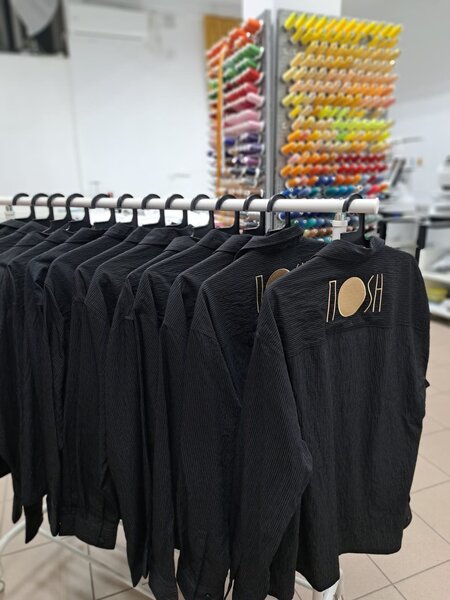 Operator broderie computerizata