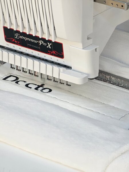 Operator broderie computerizata